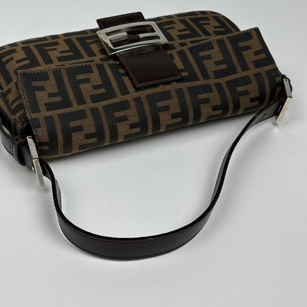 Fendi Zucca pattern Mamma Baguette handbag/shoulder bag, canvas, brown, 26424... - Picture 9 of 11